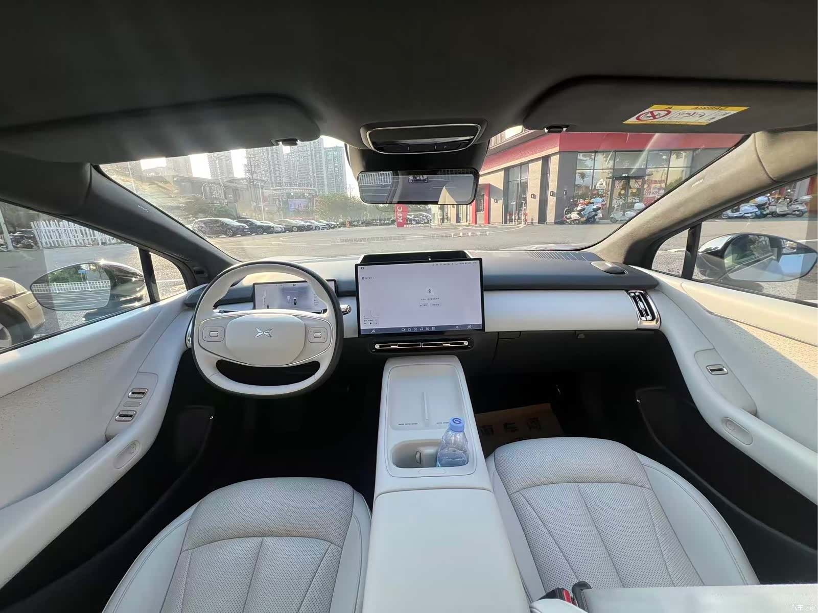 Xpeng P7, 2025 все фото