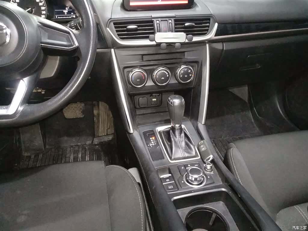 Mazda CX-4, 2018 10