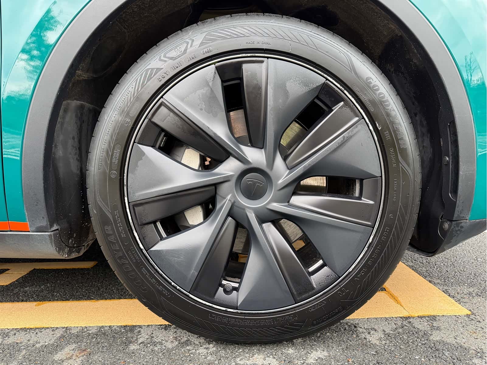 Tesla Model Y, 2024 20