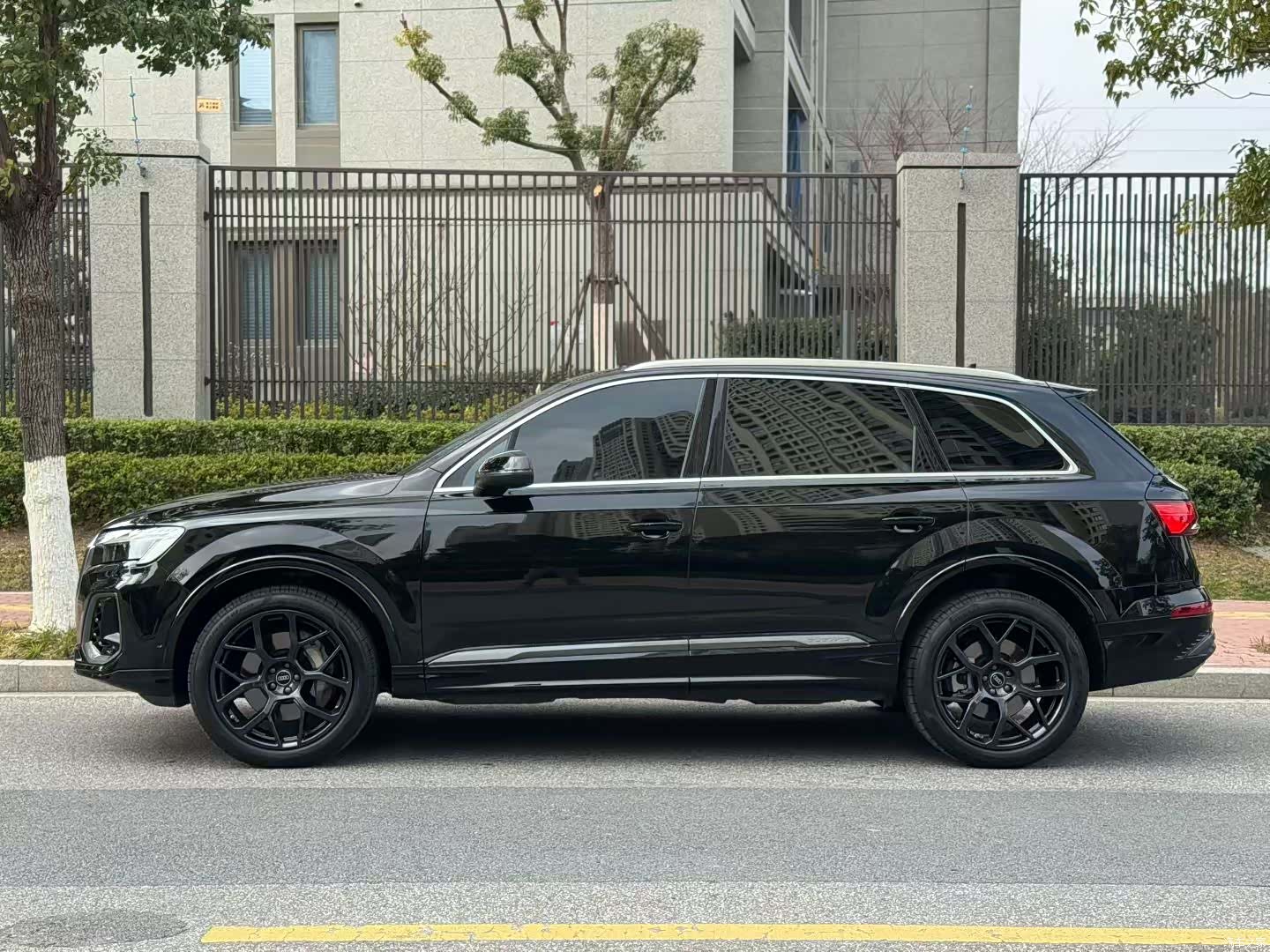 Audi Q7, 2024 13