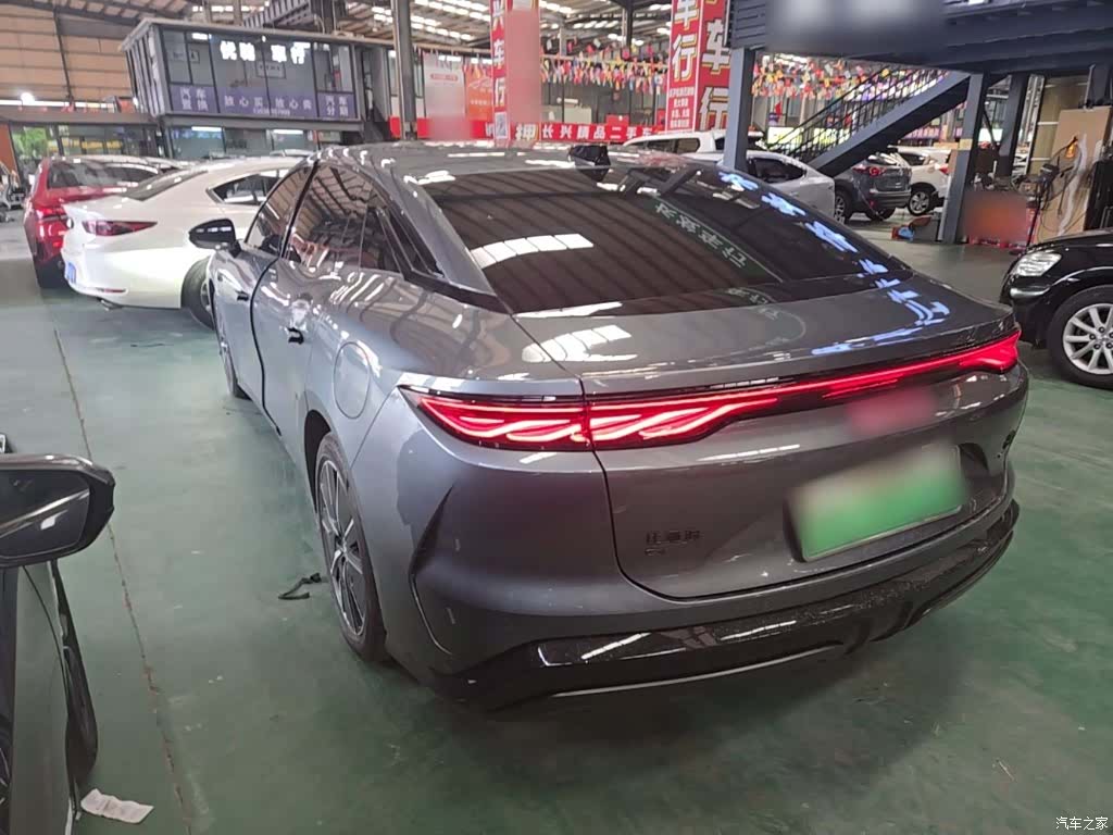 BYD Han, 2025 все фото