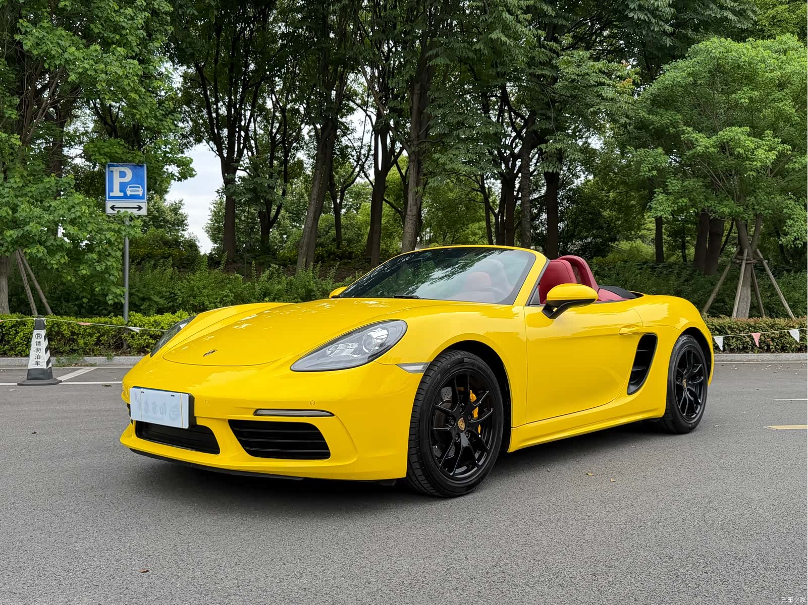 Porsche Boxster, 2017 1