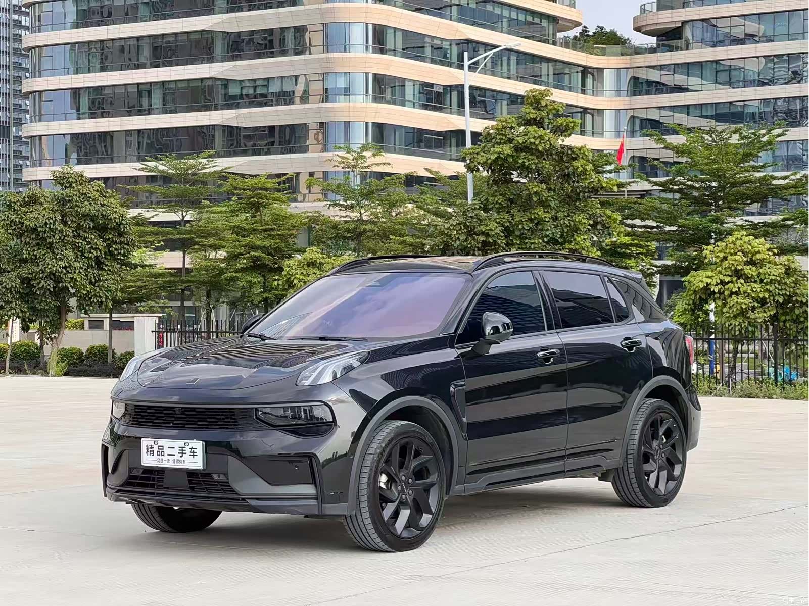 Lynk & Co 01