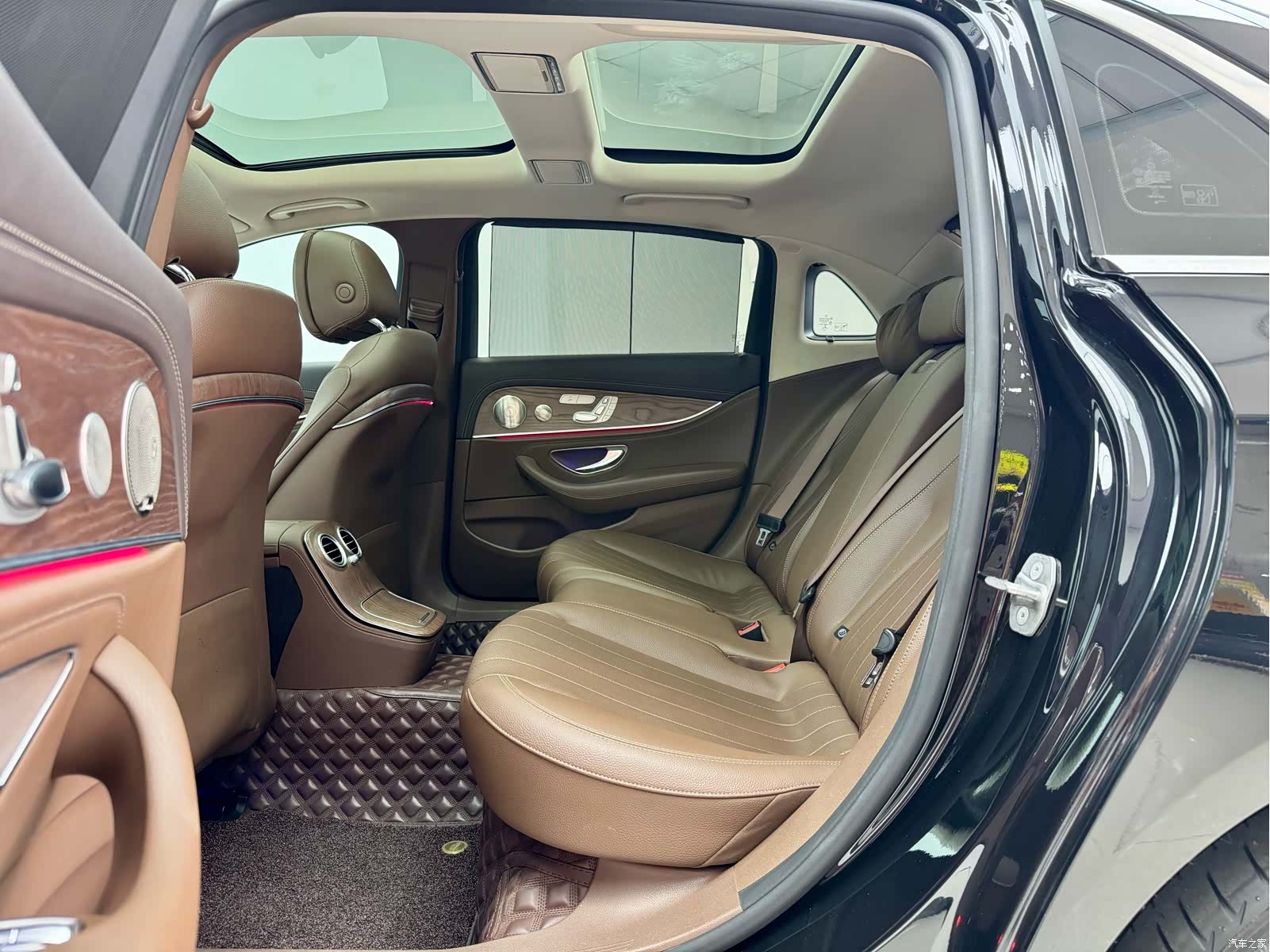 Mercedes-Benz E-Class, 2022 10