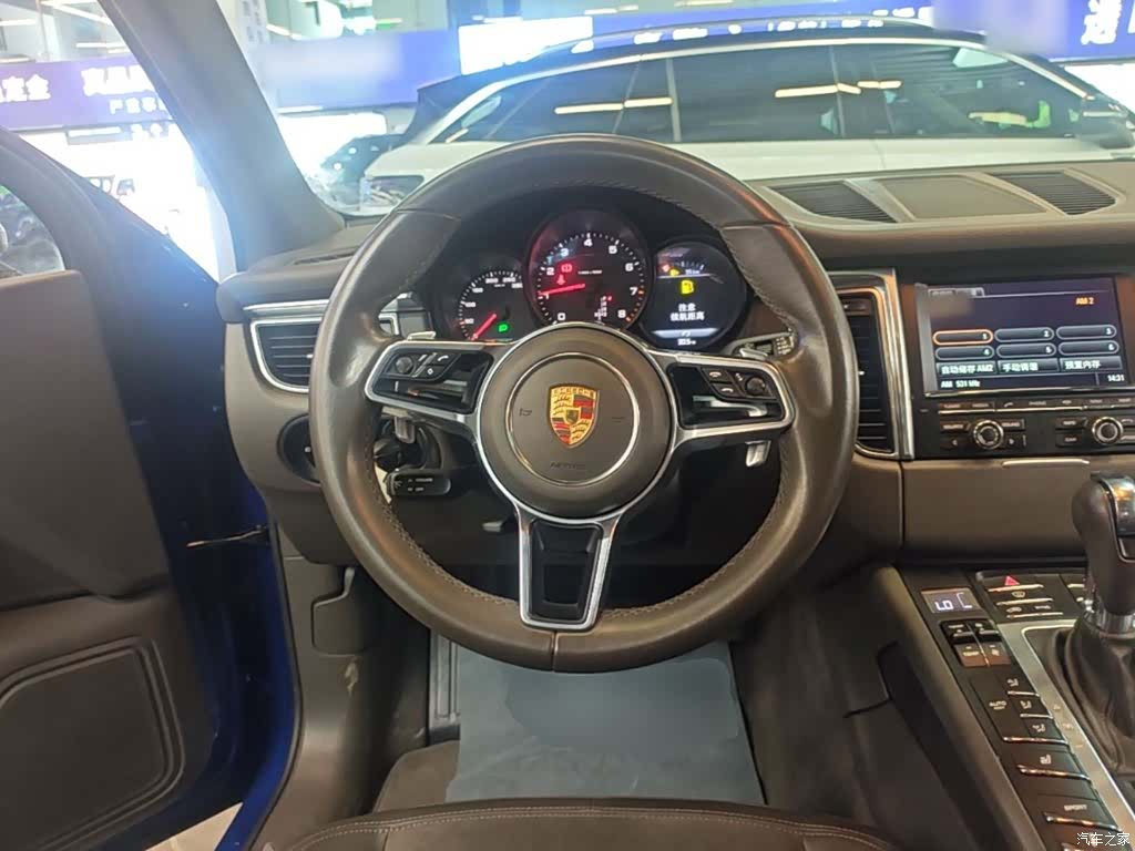 Porsche Macan, 2015 11