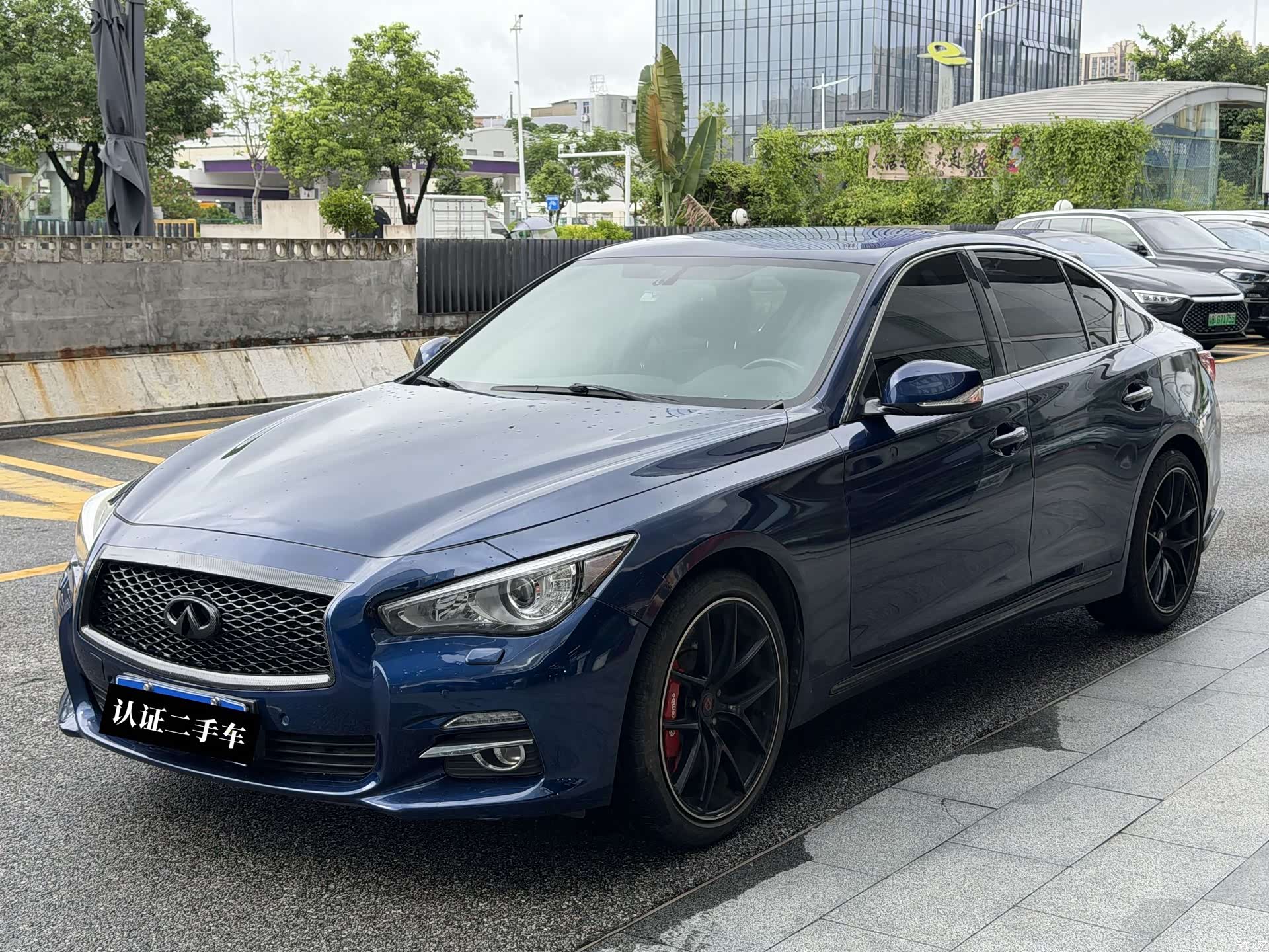 Infiniti Q50L