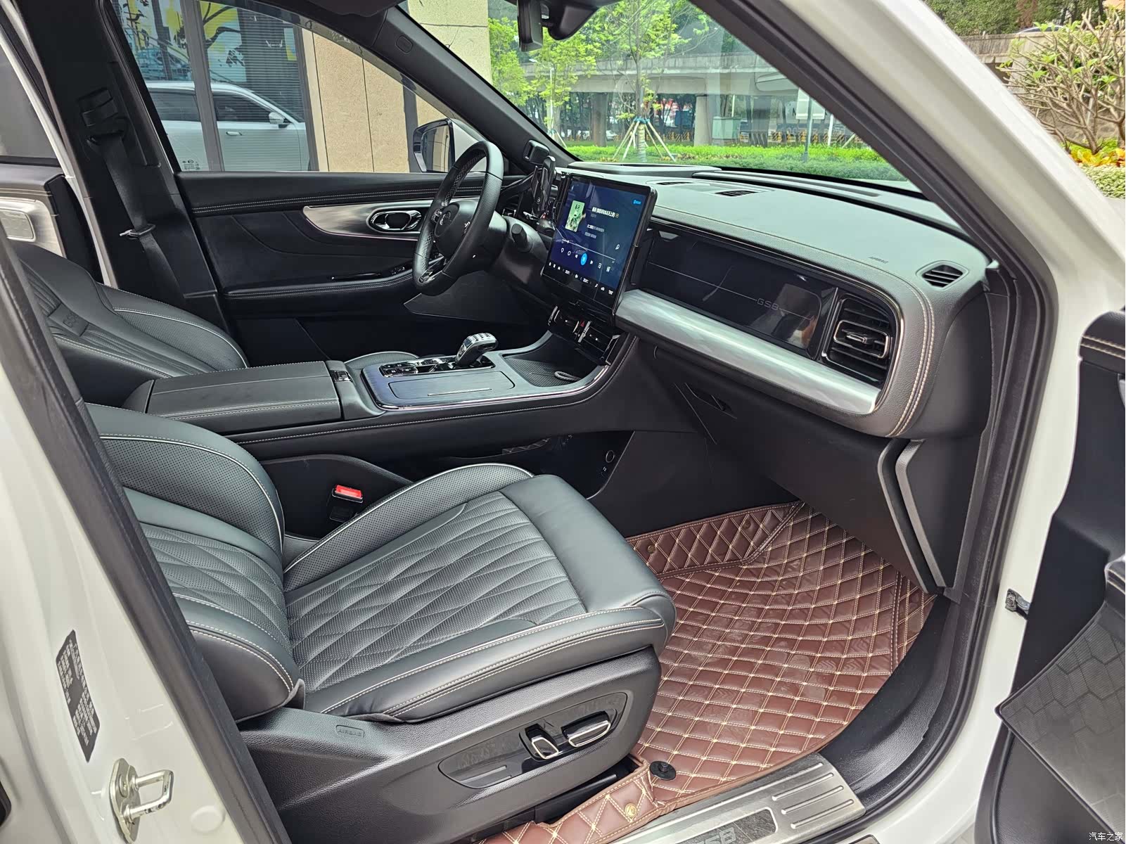 Trumpchi GS8, 2023 11