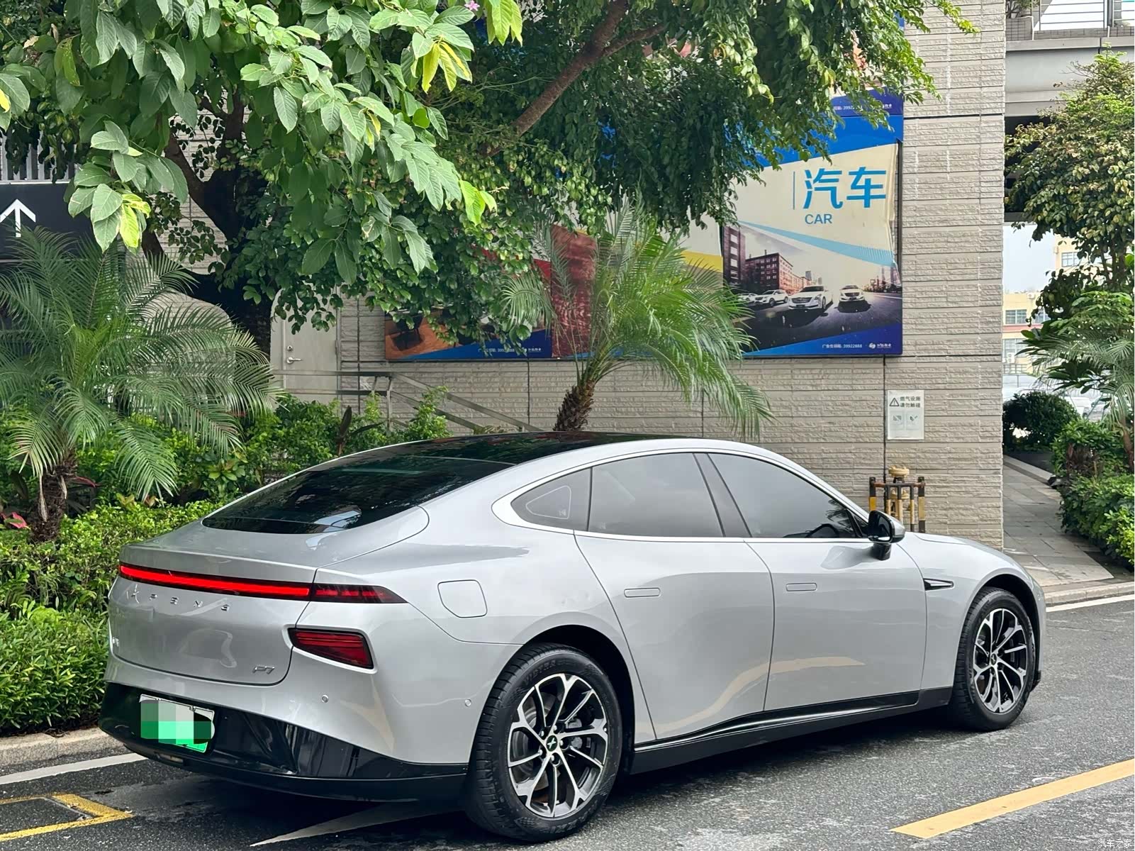 Xpeng P7, 2021 все фото