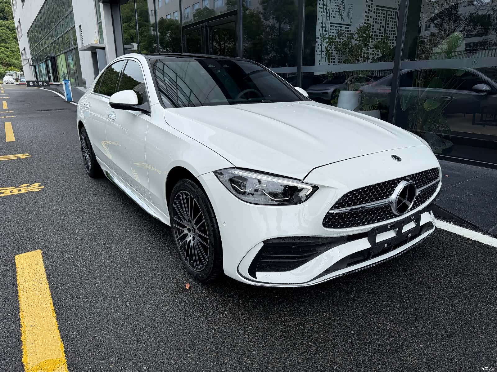 Mercedes-Benz C-Class, 2026 3