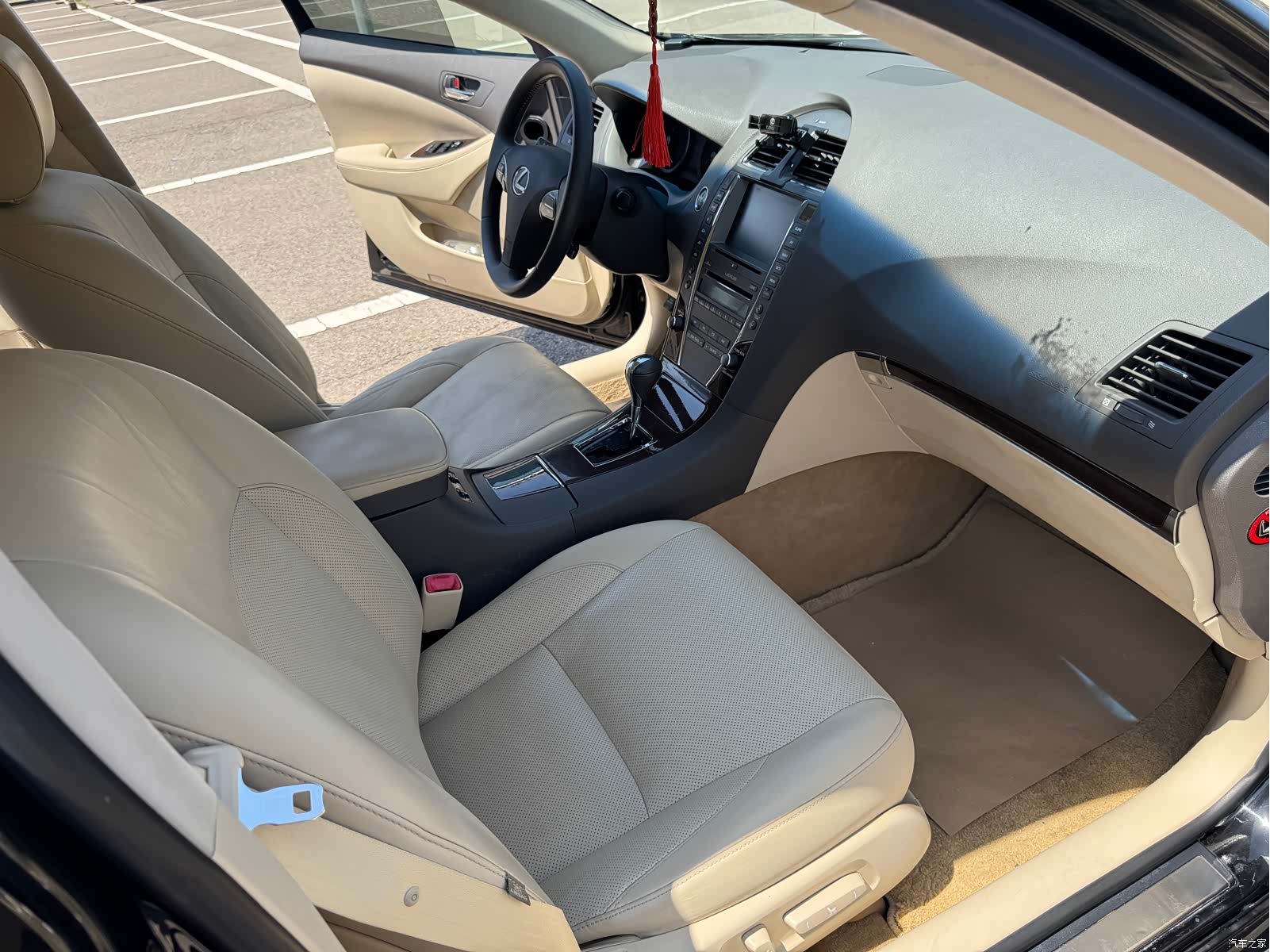 Lexus ES, 2011 13