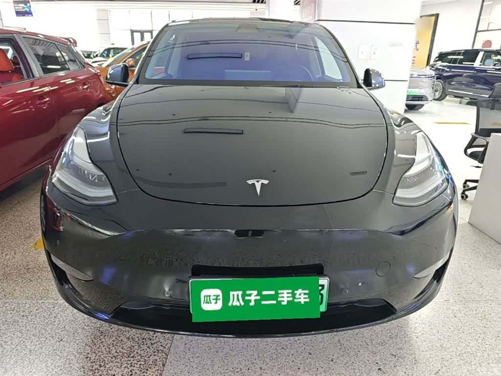 Tesla Model Y, 2021 3