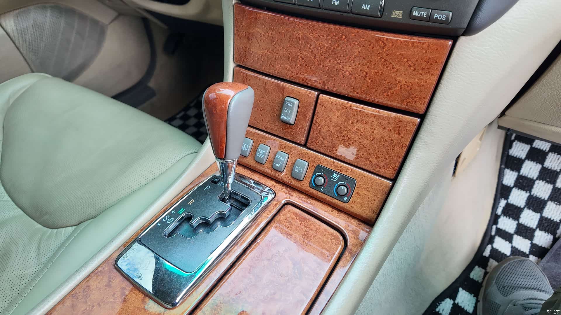 Lexus LS, 2004 39