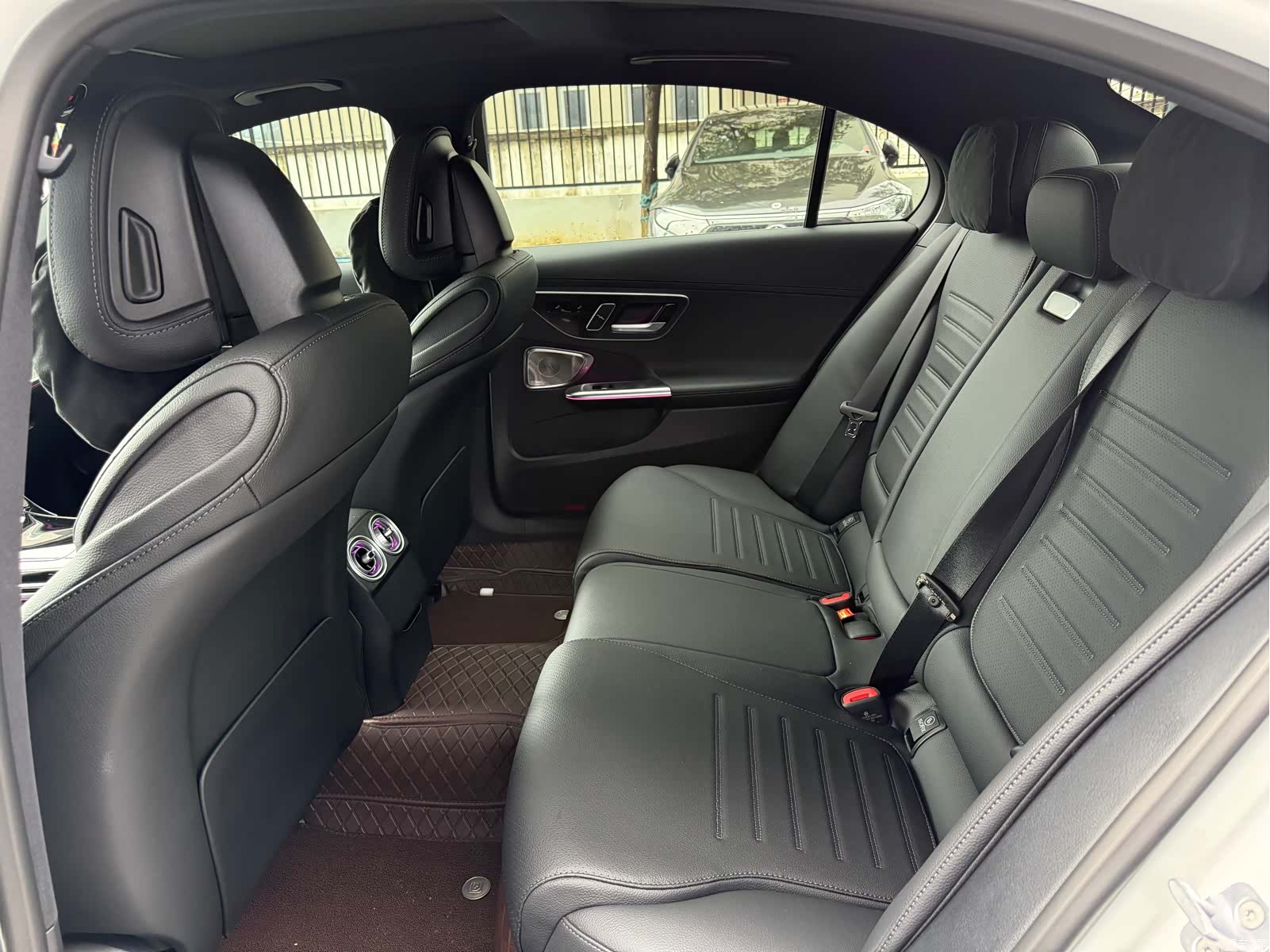 Mercedes-Benz C-Class, 2026 7