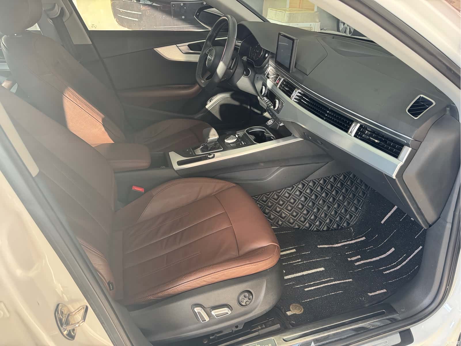 Audi A4L, 2017 7