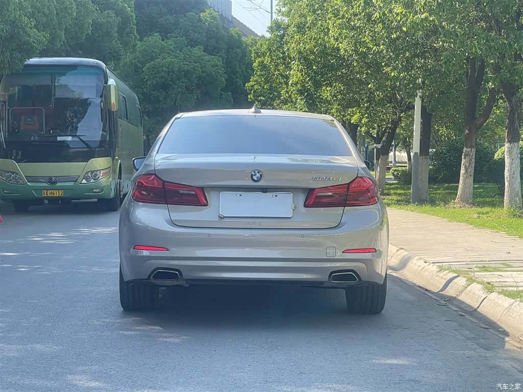 BMW 5 Series, 2018 все фото