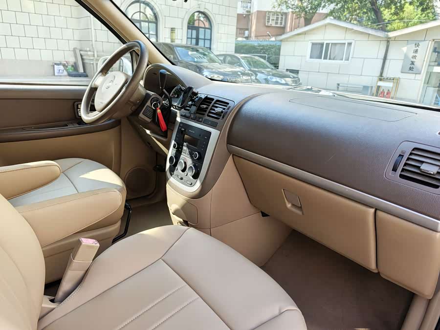 Buick GL8 2017, фото 10