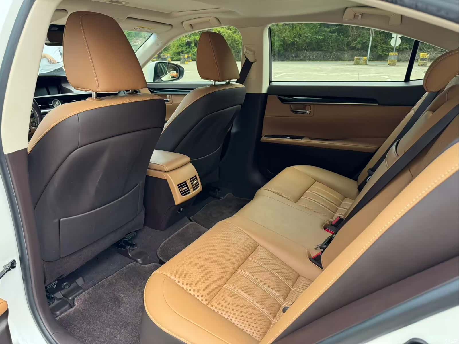 Lexus ES, 2017 7