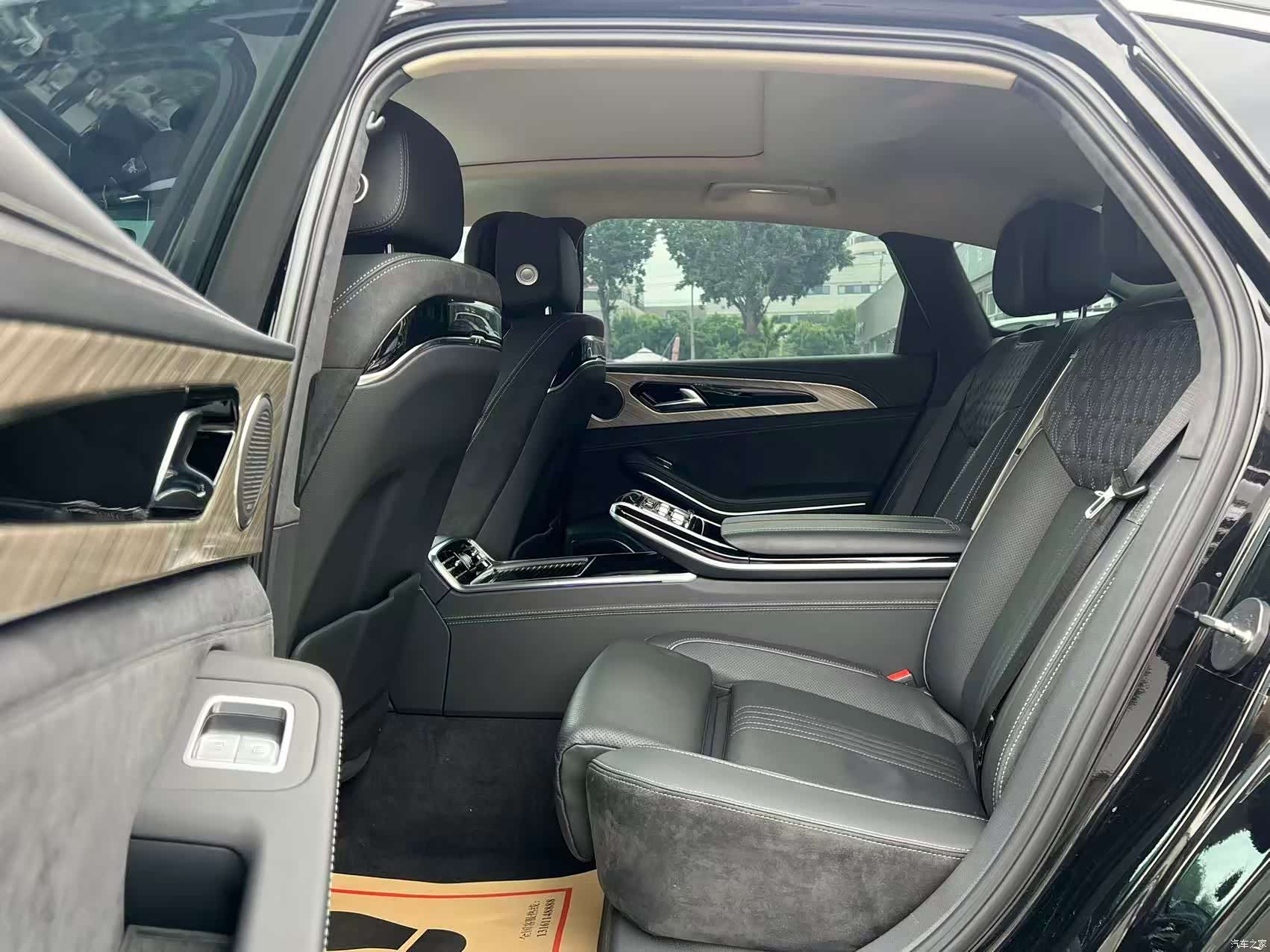 Hongqi H9, 2021 11