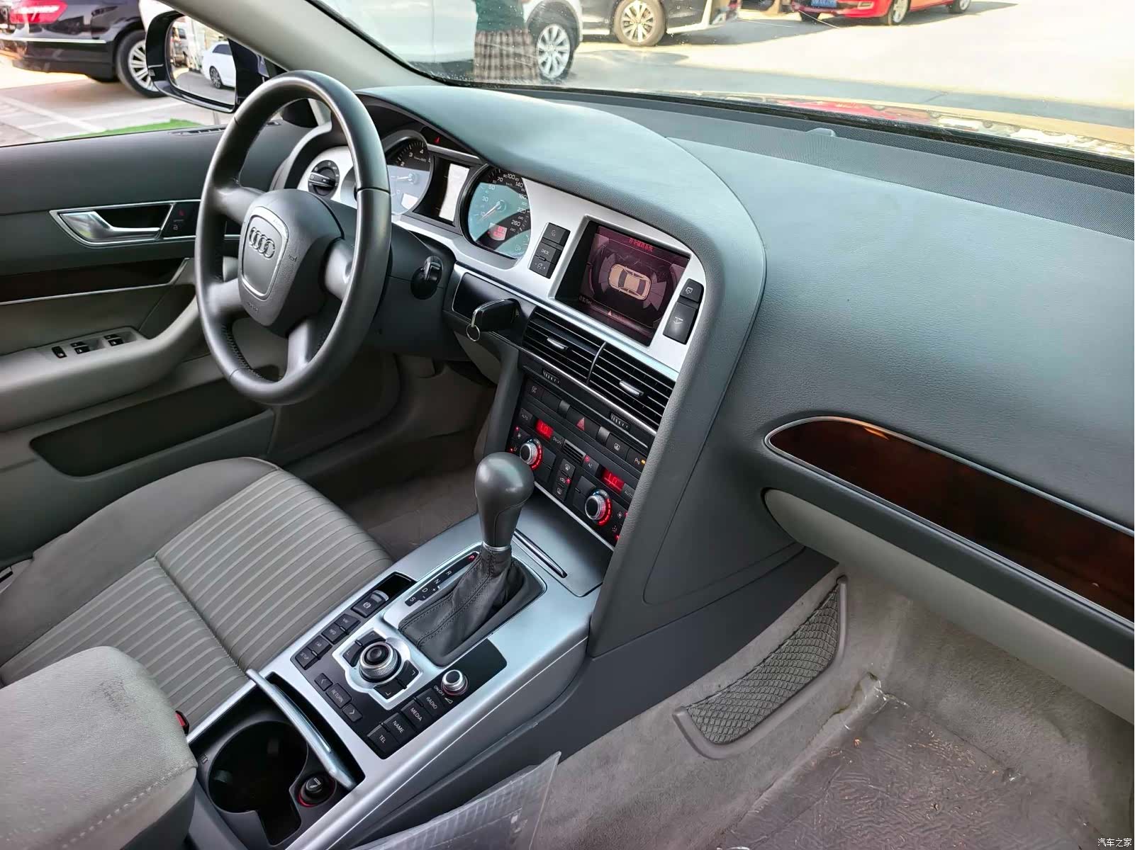 Audi A6L, 2012 18