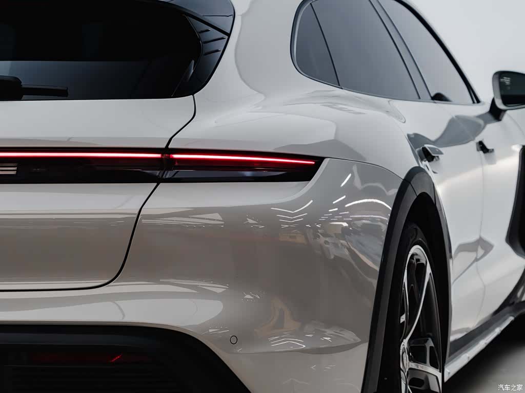 Porsche Taycan, 2023 15