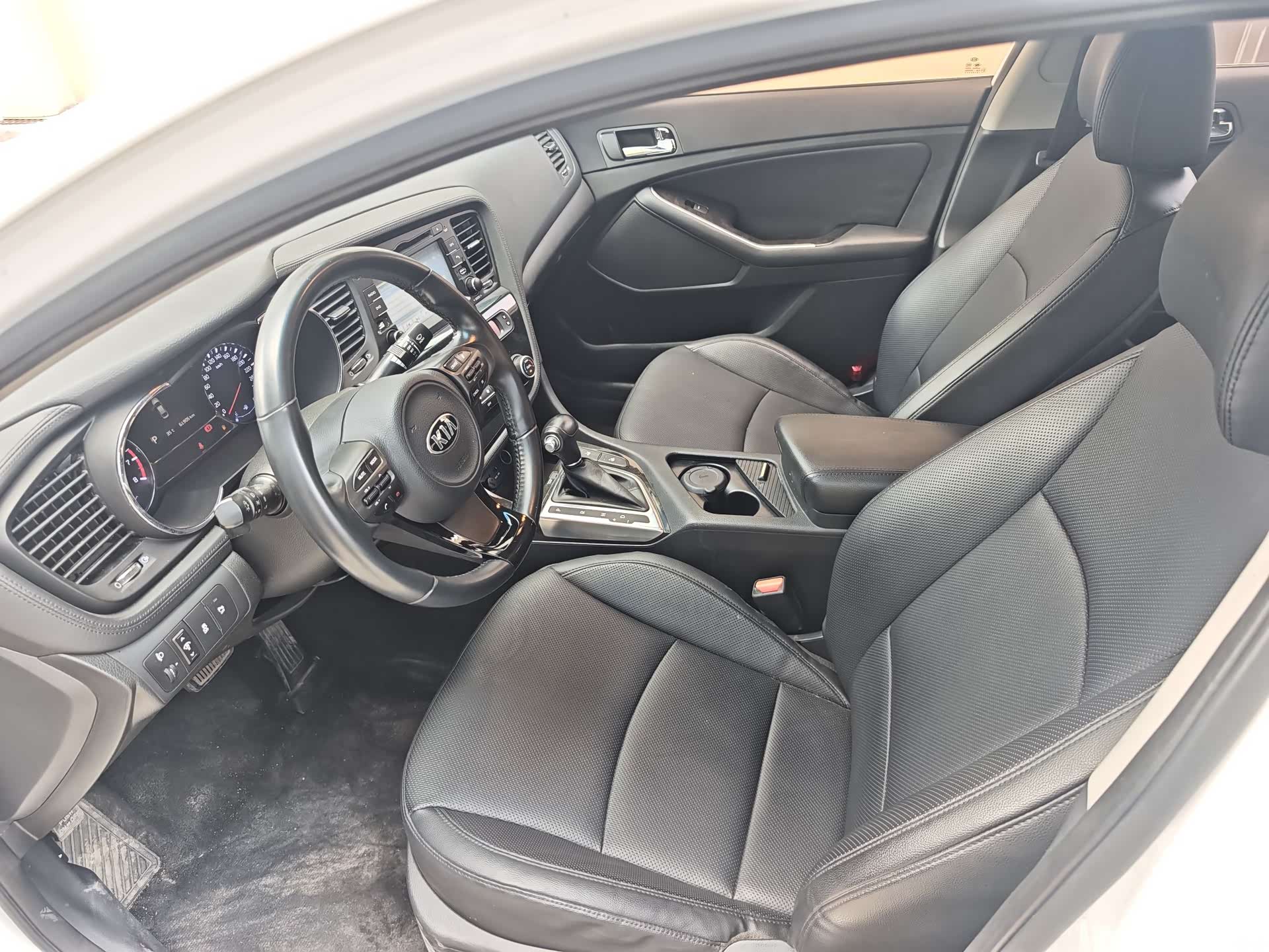 Kia K5, 2015 10