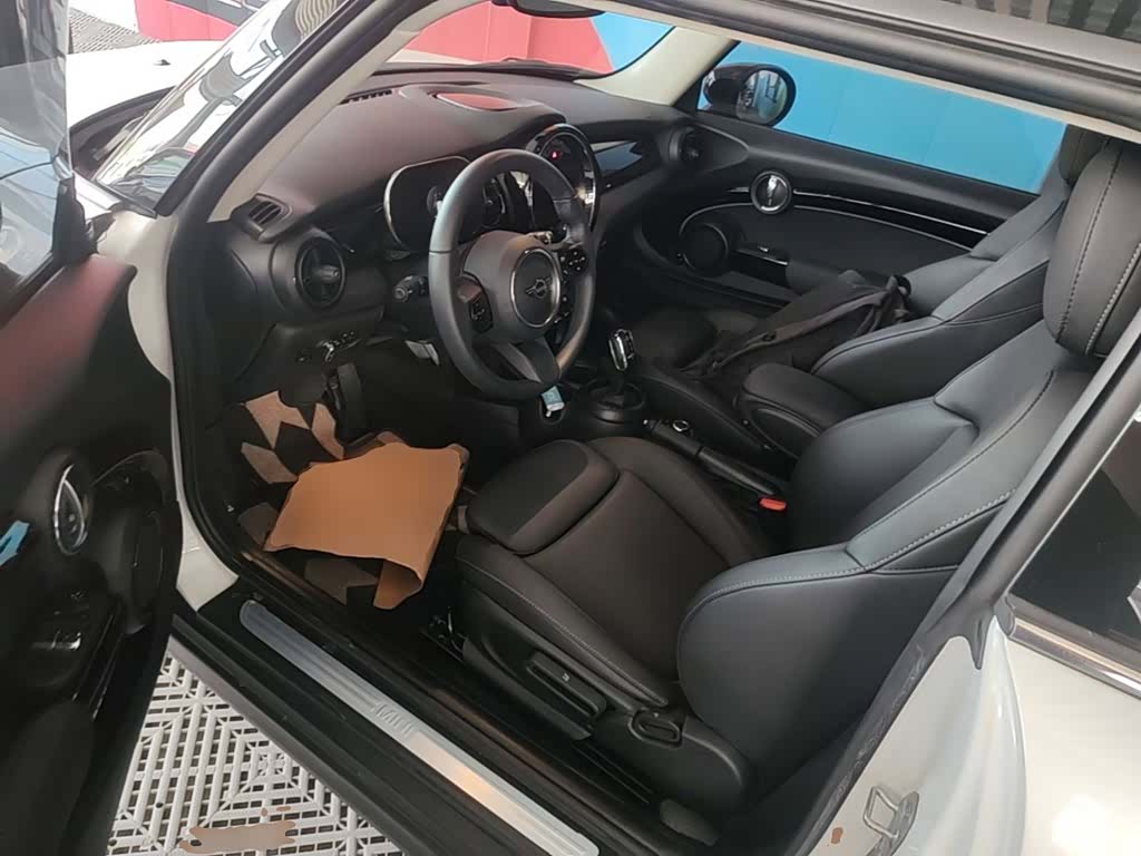 Mini Cooper, 2023 15