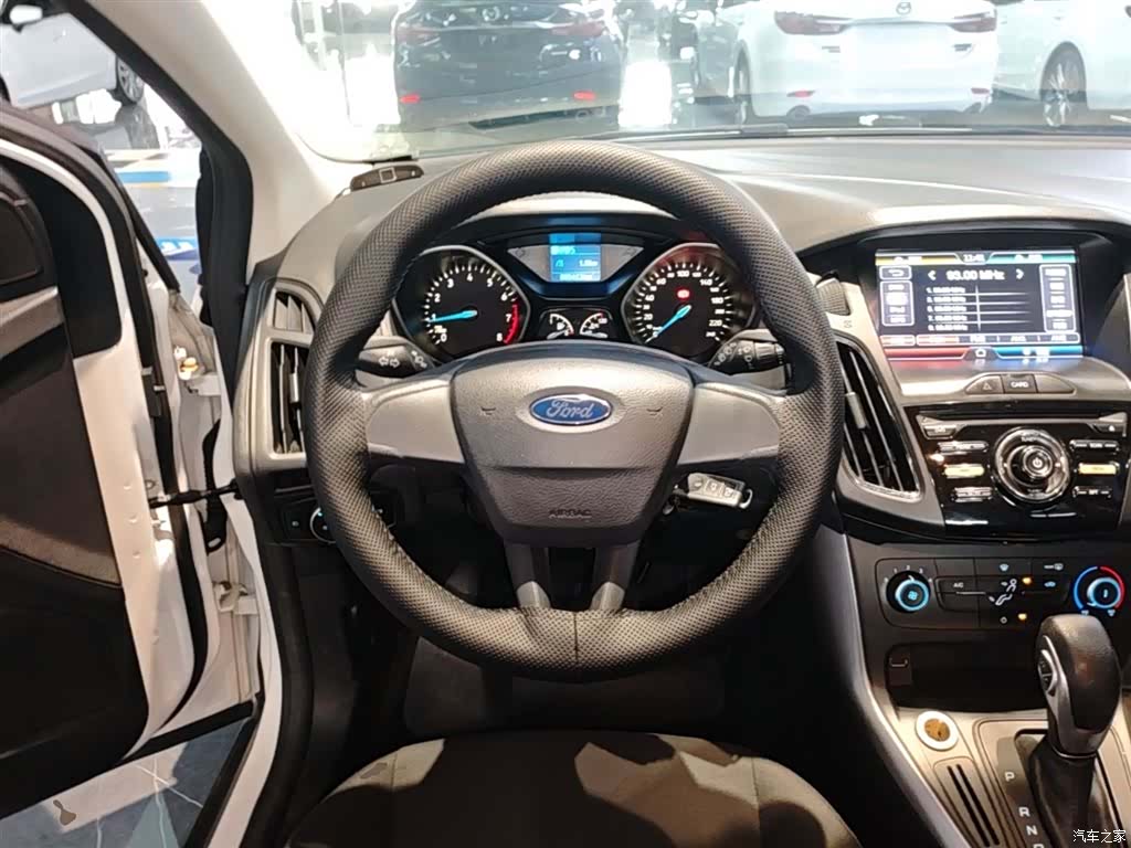 Ford Focus, 2016 11
