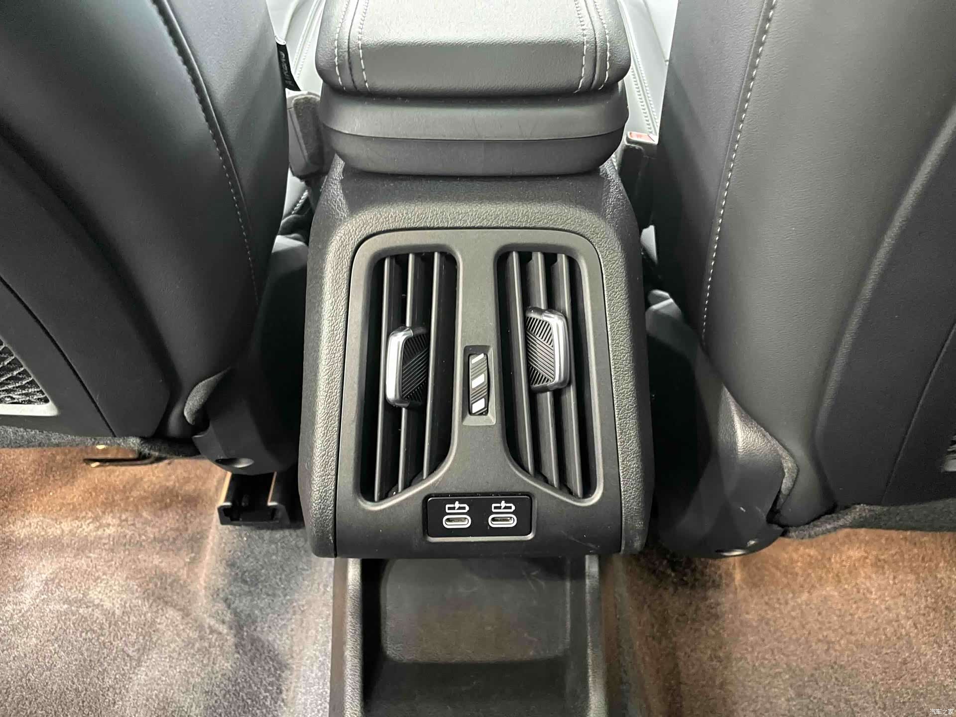 BMW X1, 2023 12
