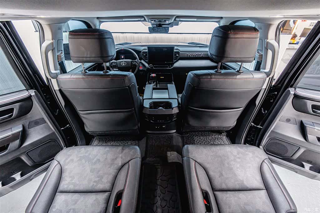 Toyota Sequoia, 2023 24