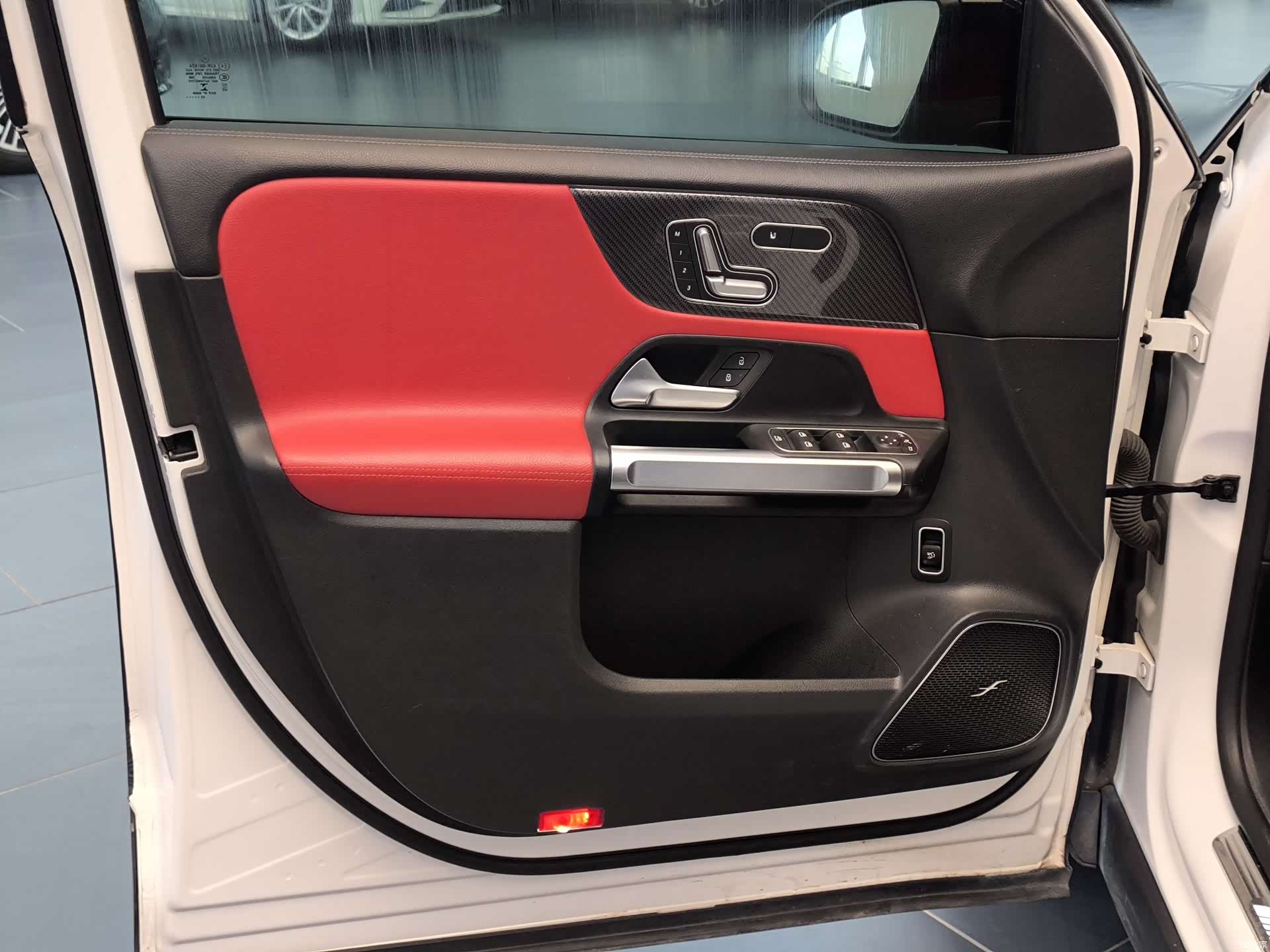 Mercedes-Benz GLB, 2023 8