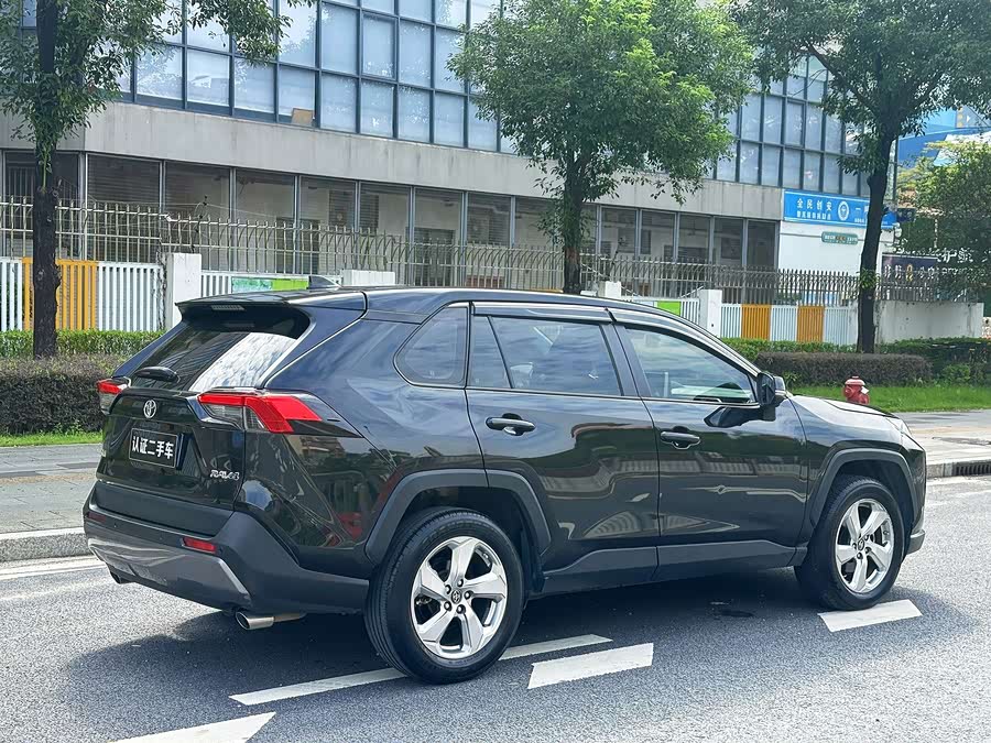 Toyota RAV4 2021, фото 5