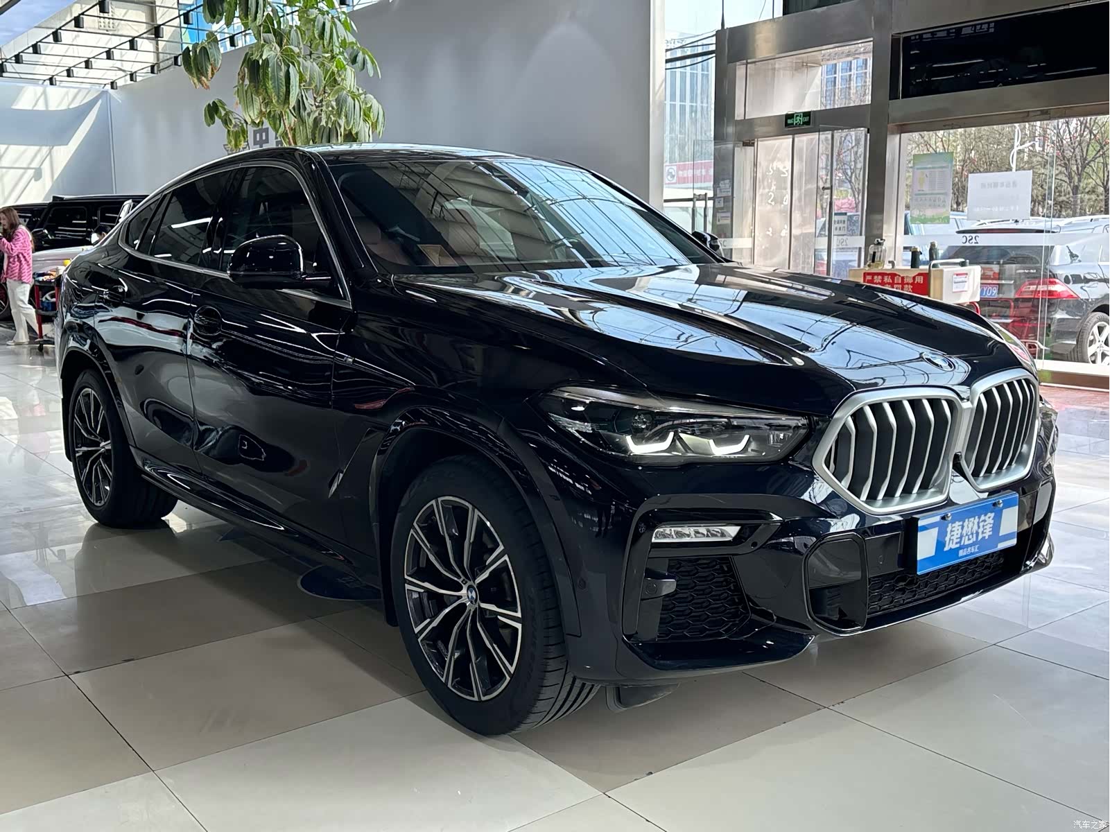 BMW X6, 2021 3