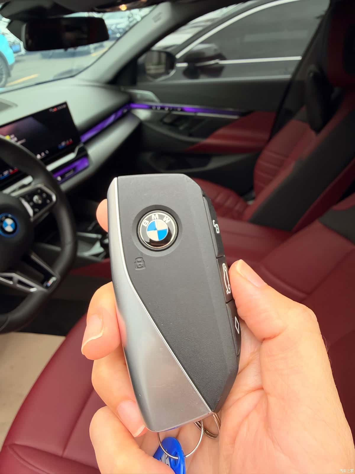 BMW i5, 2024 18
