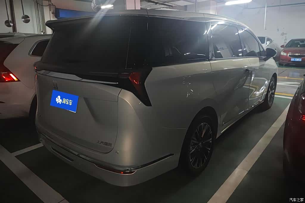 Buick GL8, 2025 3