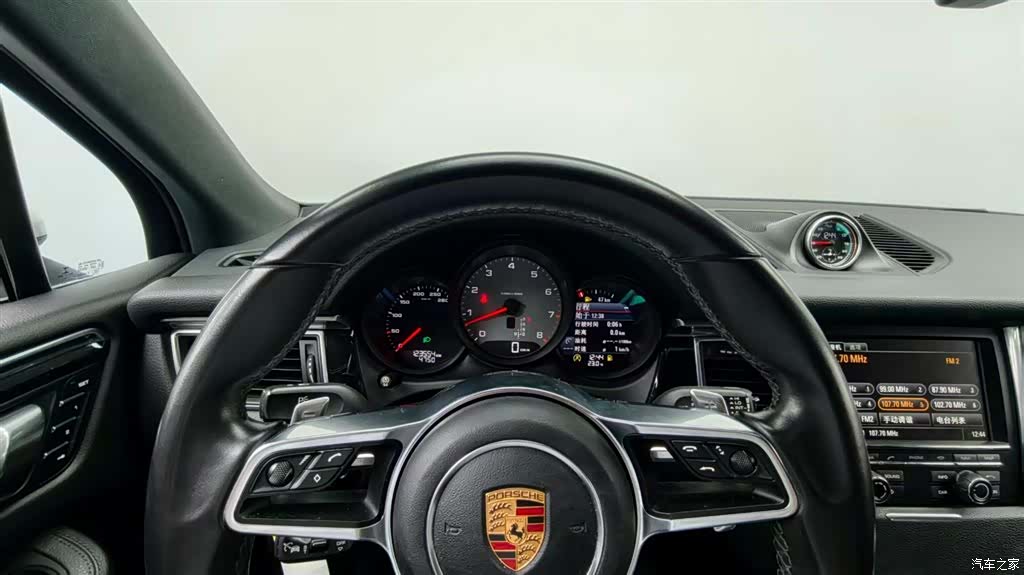 Porsche Macan, 2015 10