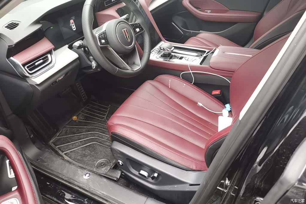 Hongqi H5, 2025 9