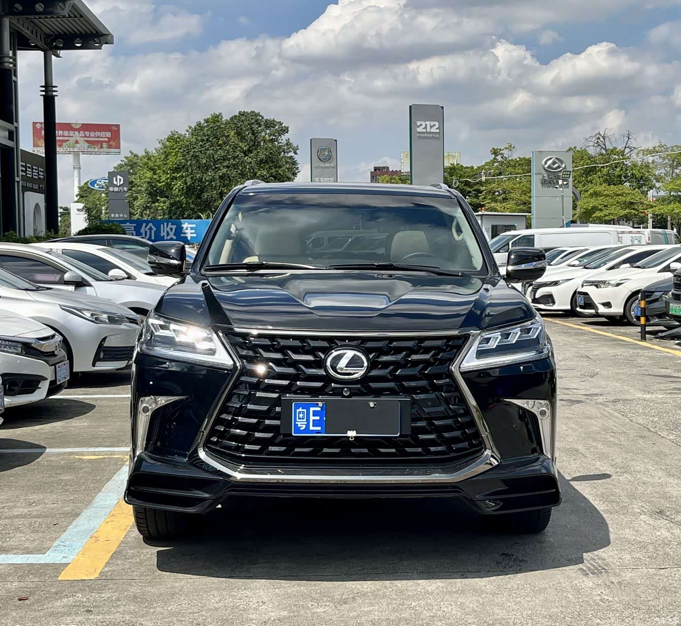 Lexus LX, 2011 2