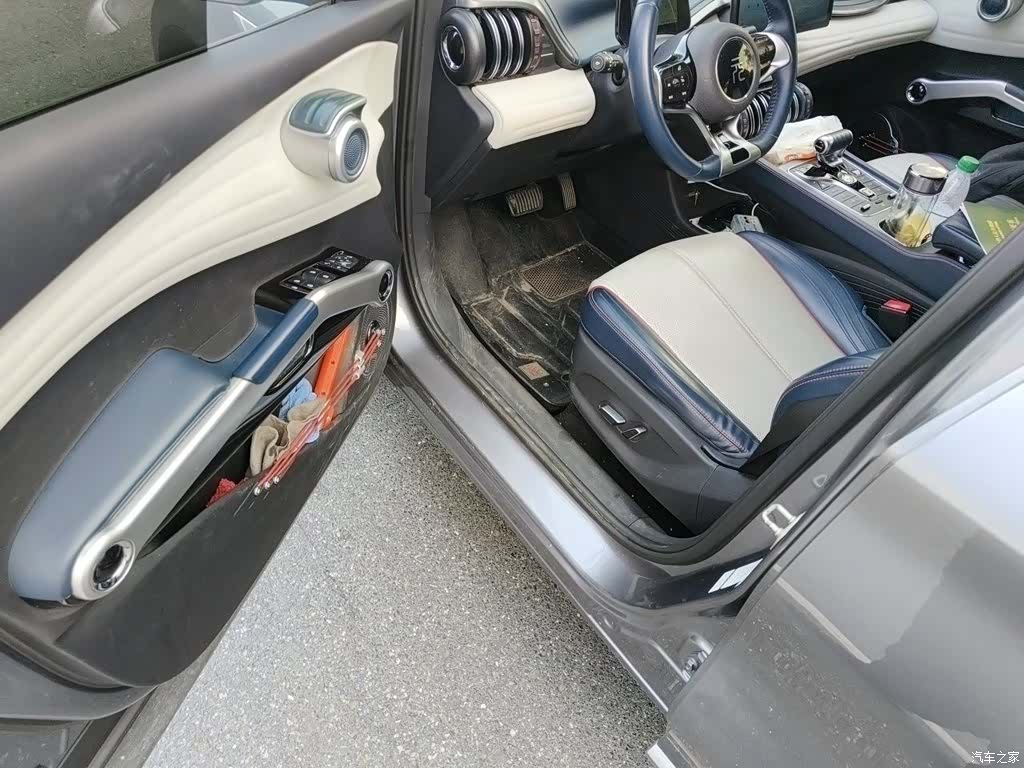BYD Yuan, 2022 14