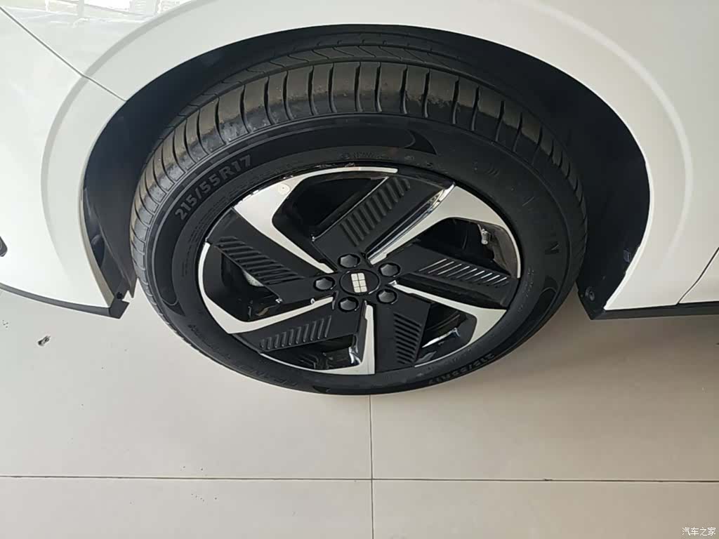 Geely Galaxy L6, 2026 23