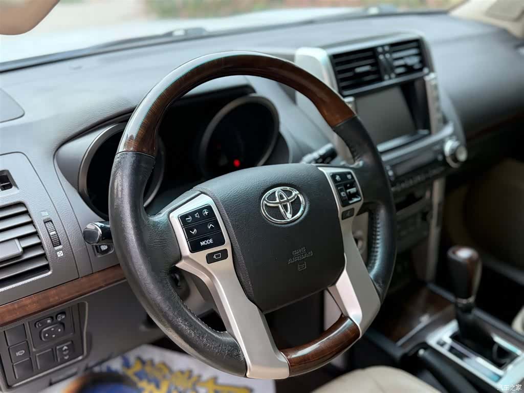 Toyota Prado, 2012 11
