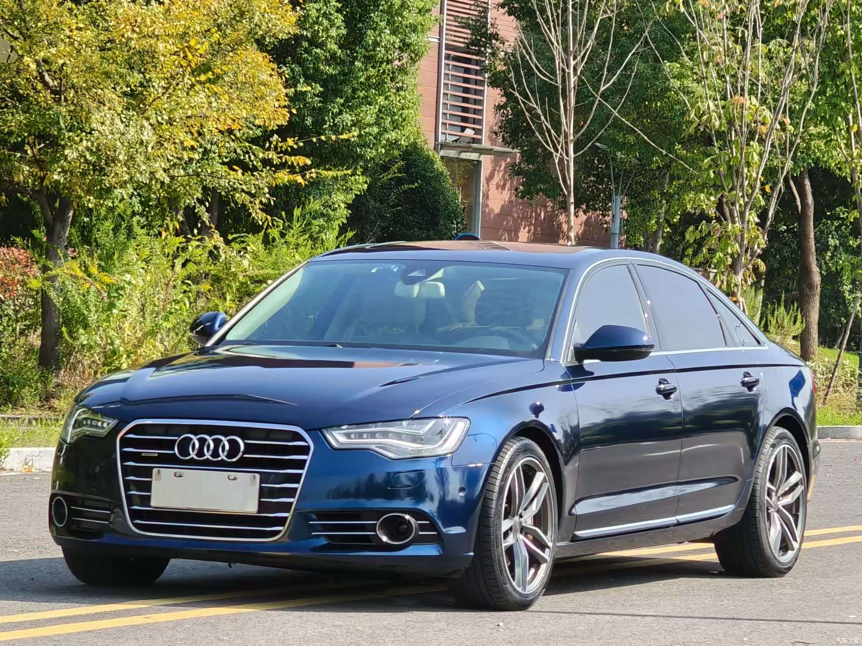 Audi A6L, 2012 1