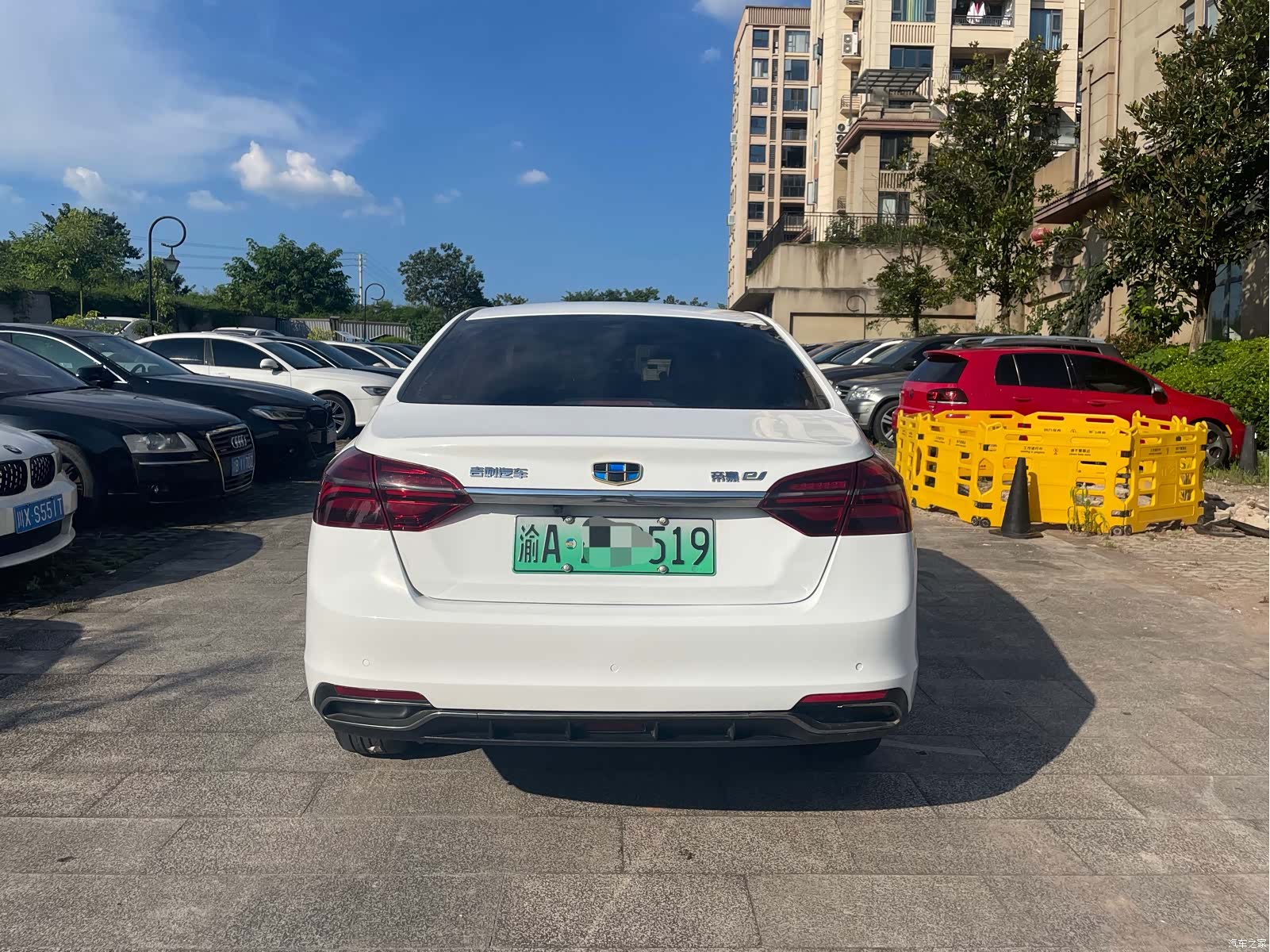 Geely Emgrand, 2021 8