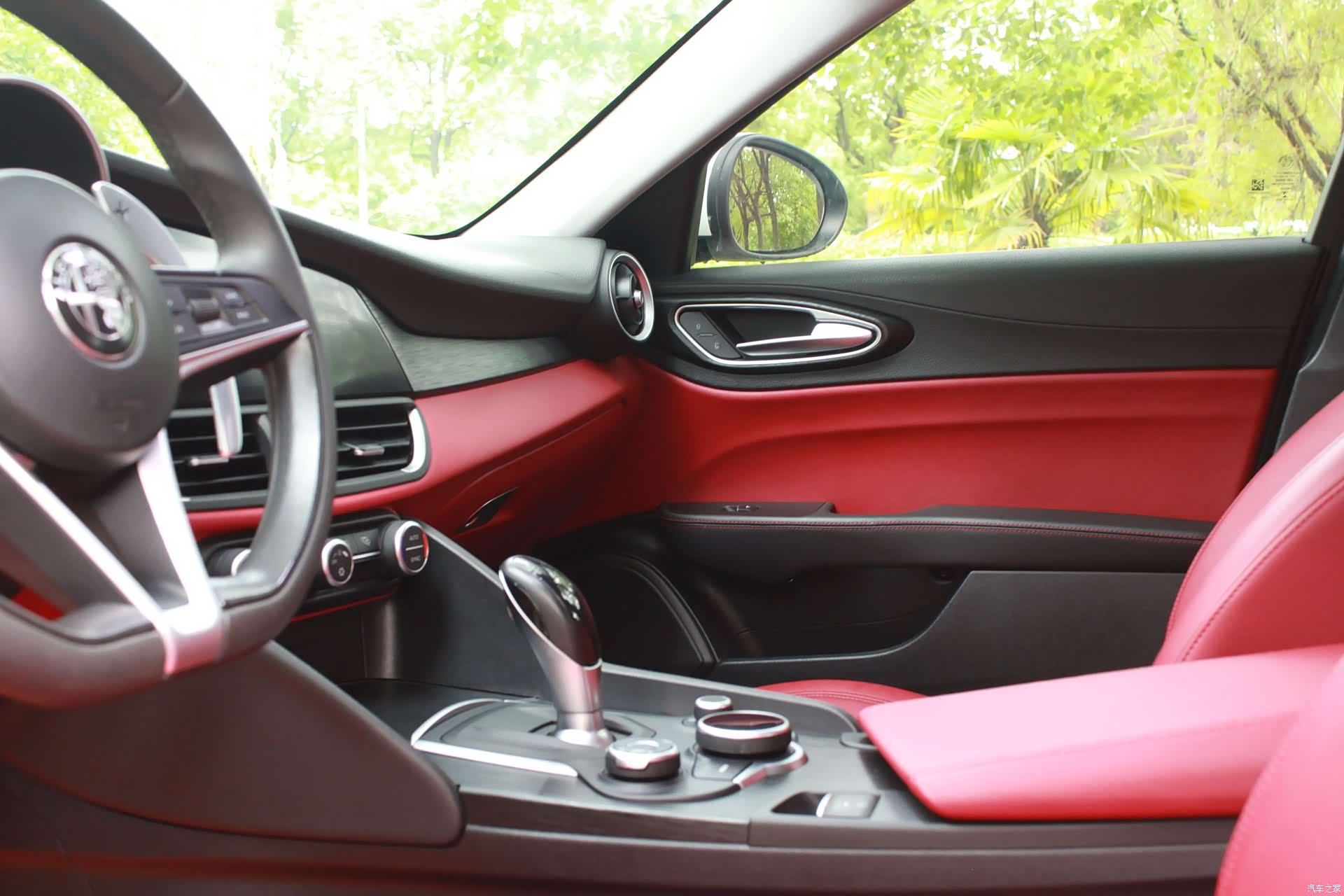 Alfa Romeo Giulia, 2017 14