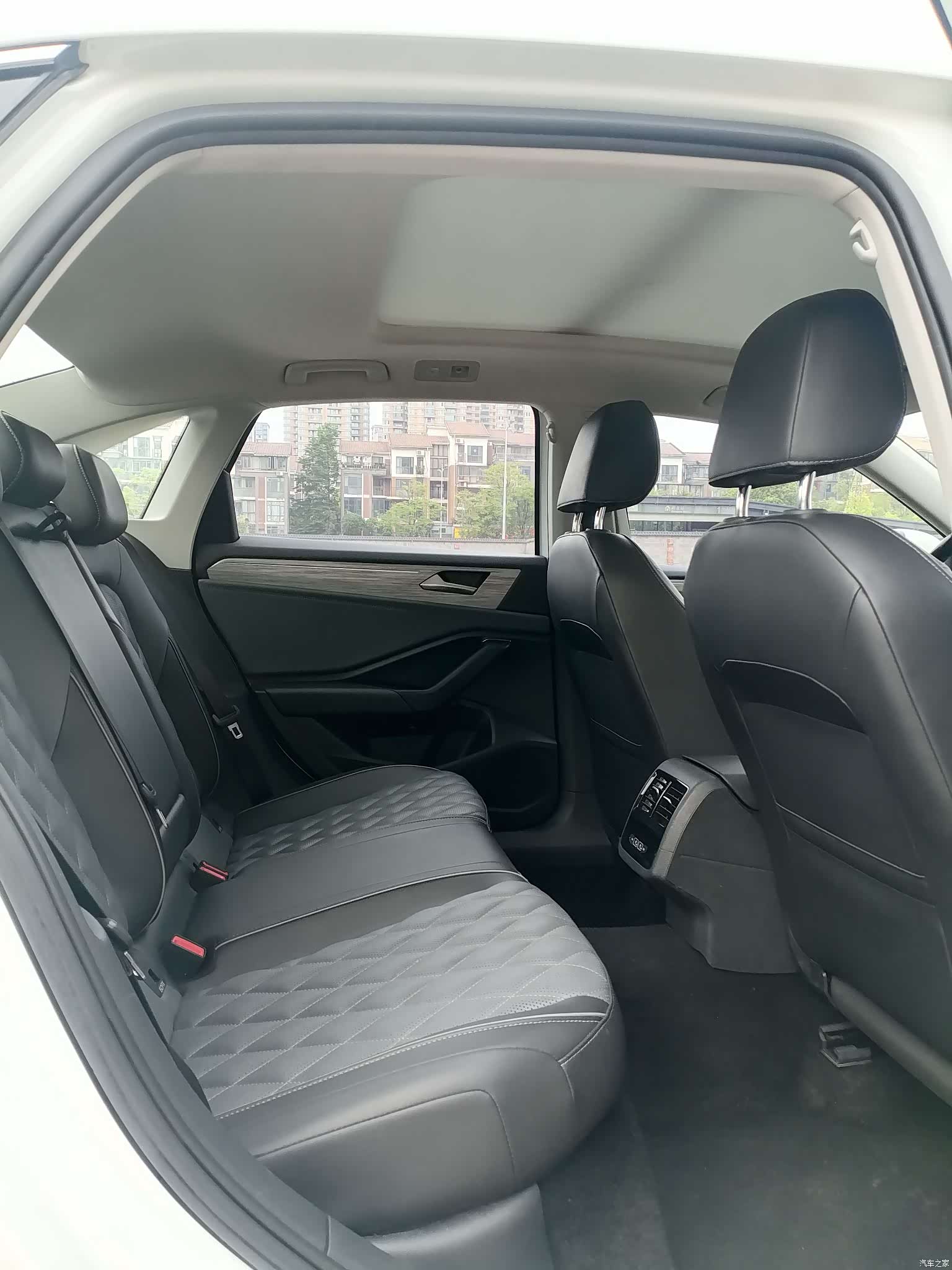 Volkswagen Sagitar, 2022 все фото