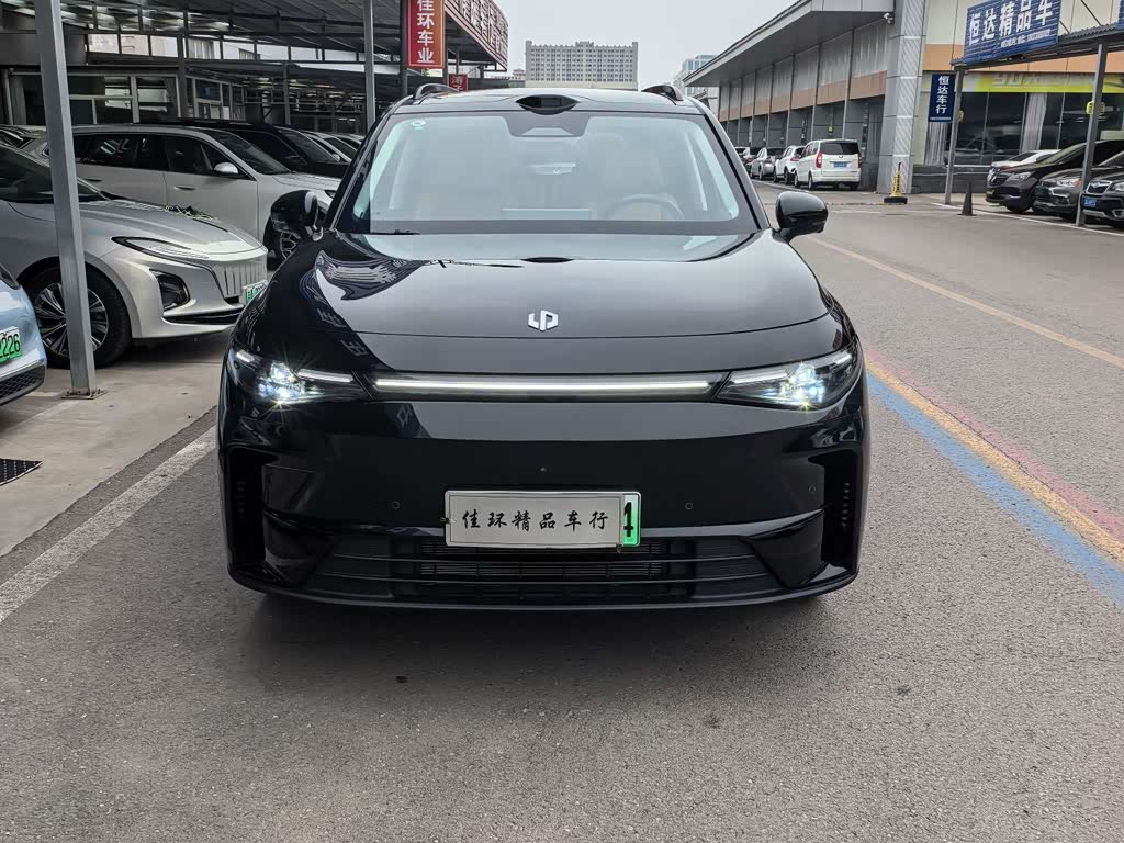 Leapmotor C16