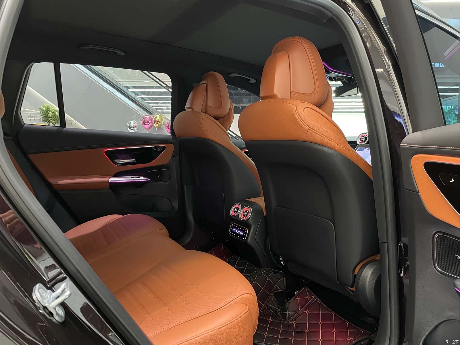 Mercedes-Benz GLC, 2023 11