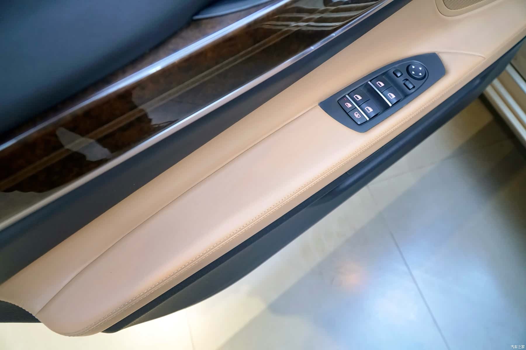 BMW 7 Series, 2012 12