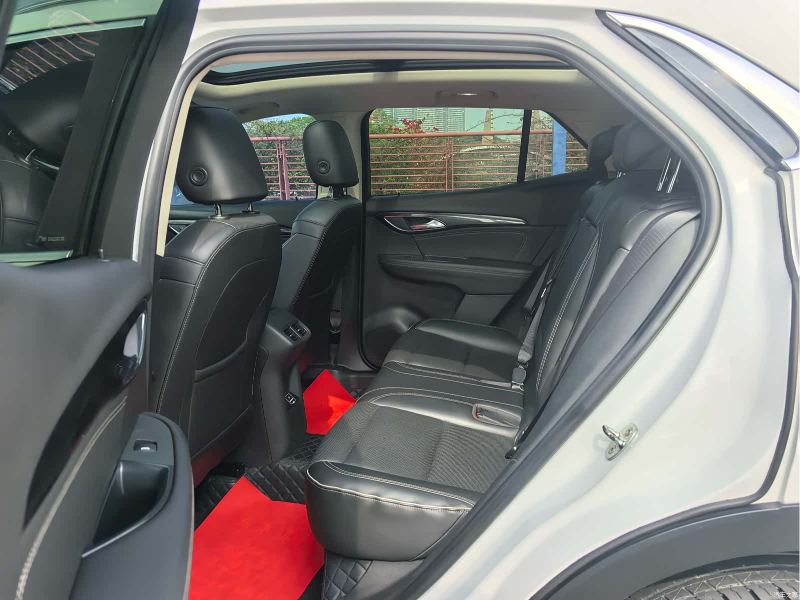 Buick Envision, 2022 все фото