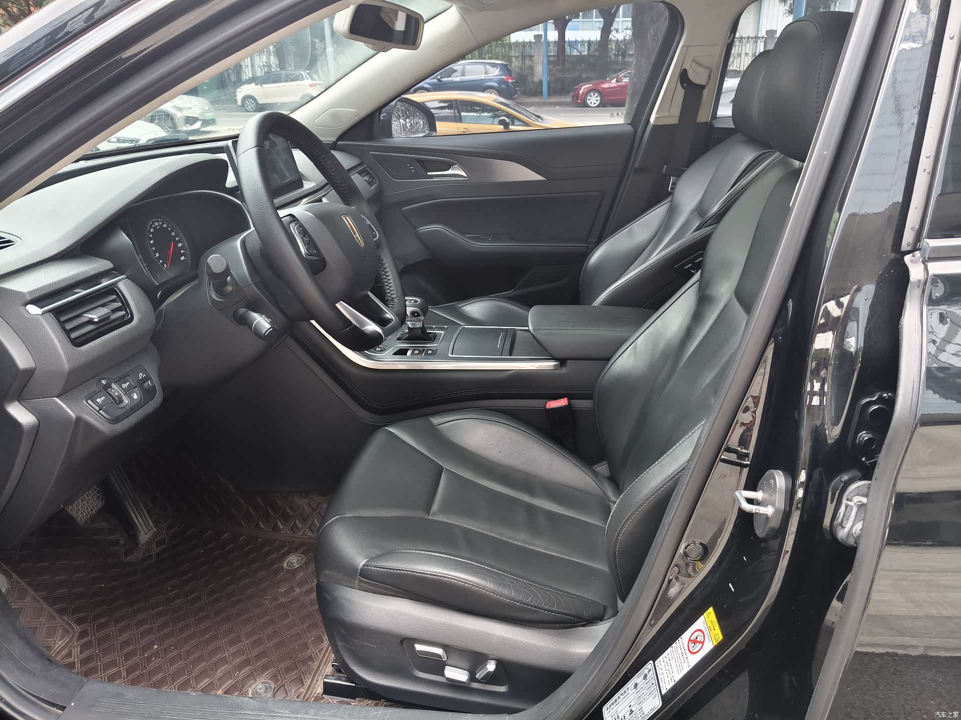 Hongqi H5, 2021 все фото