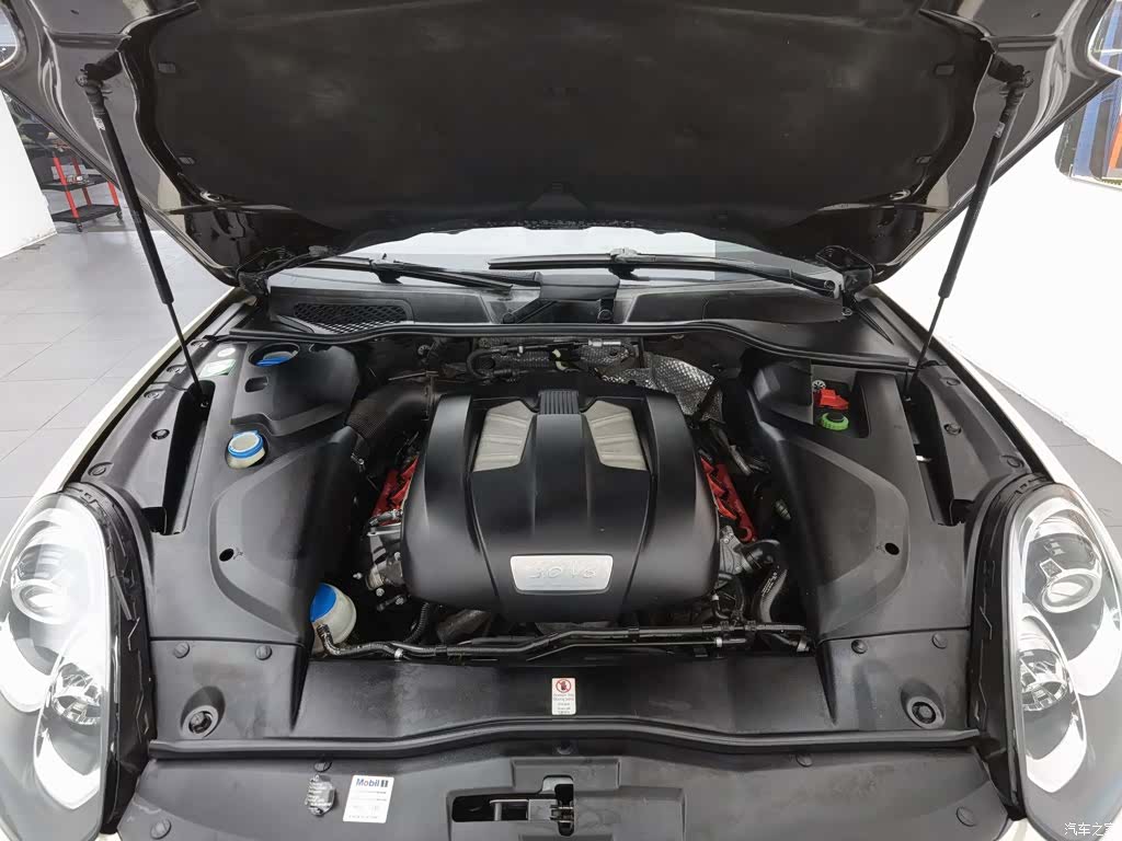 Porsche Cayenne, 2015 6